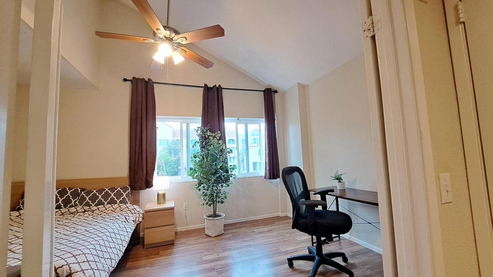 Apartment New Corner 2-story One Bedroom Venetian Vacation La Jolla Luxury Furnished Near And Utc Mall