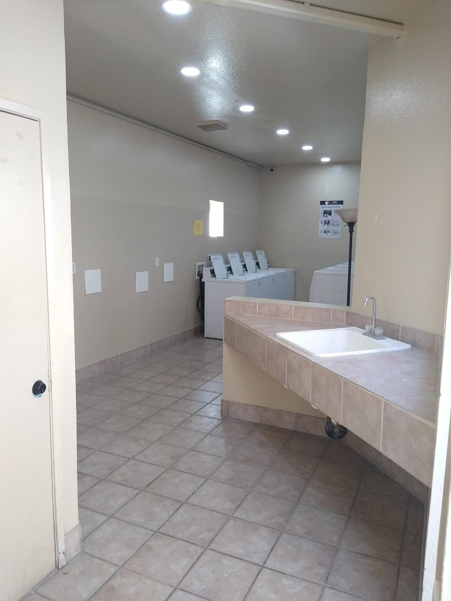 Apartment New Corner 2-story One Bedroom Venetian Vacation La Jolla Luxury Furnished Near And Utc Mall *